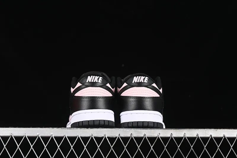 All categories Nk SB Dunk series Nk SB Dunk Low low-top sneakers Nk SB Dunk Low black and pink low-top casual sneakers CW1590-100